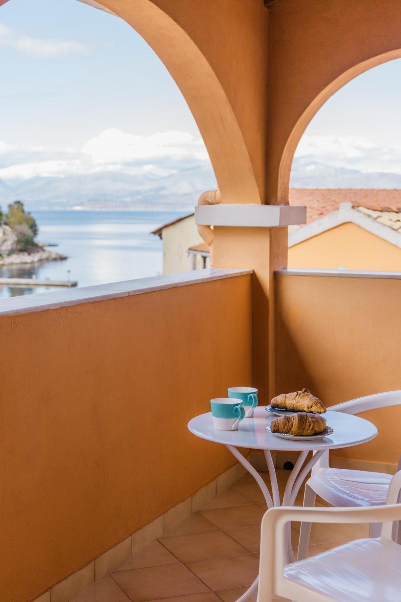 Porto Kassiopi Apartments Luaran gambar