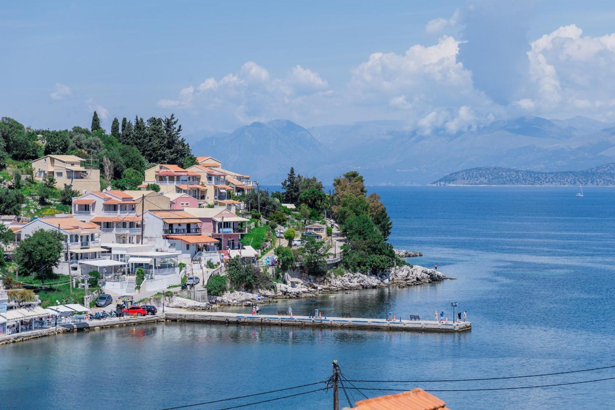 Porto Kassiopi Apartments Luaran gambar